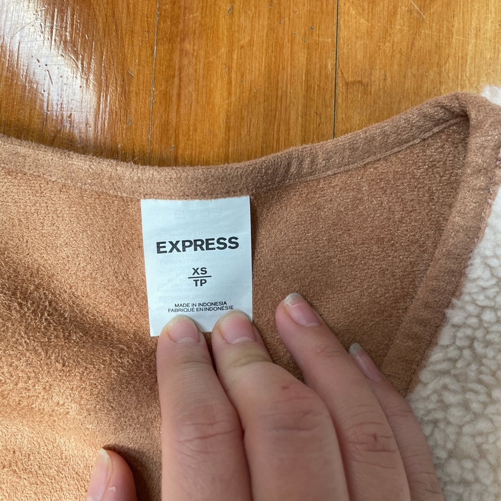 Cropped Sweater - Express - Picture 2 of 2